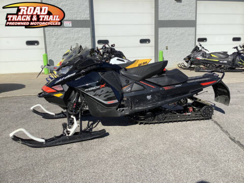 2017 Ski-Doo MXZ® X® w/ Adj. pkg.