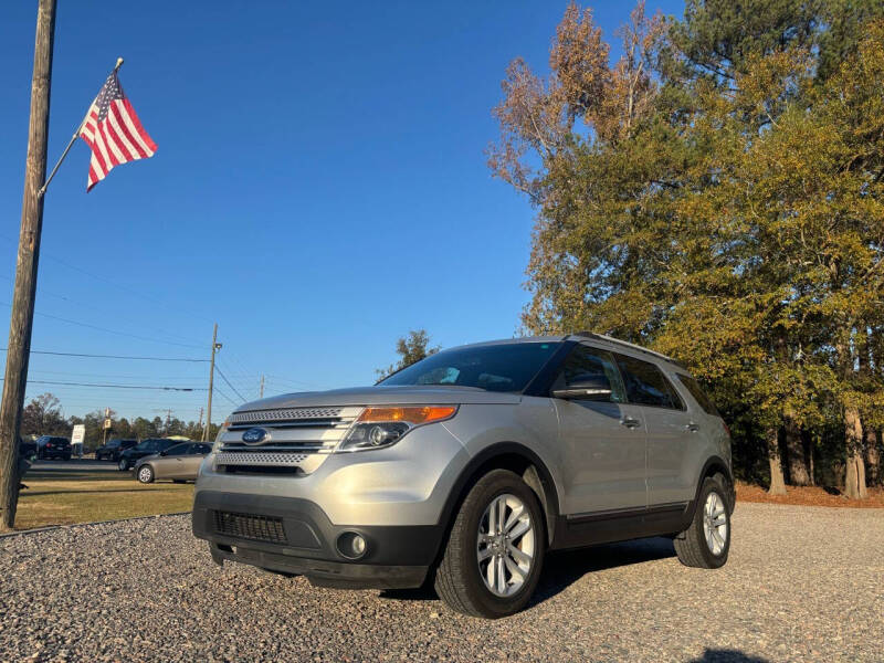 2014 Ford Explorer XLT photo 3