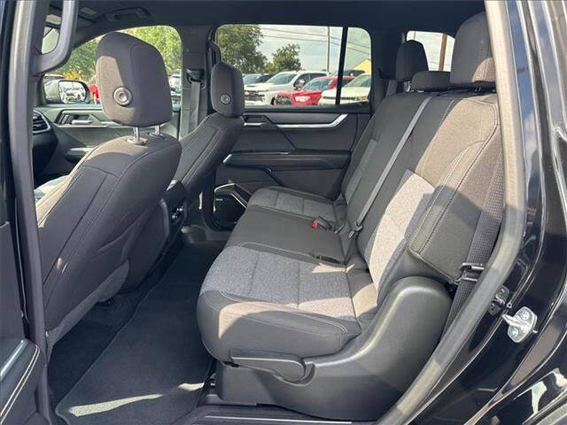 2025 GMC Acadia Elevation