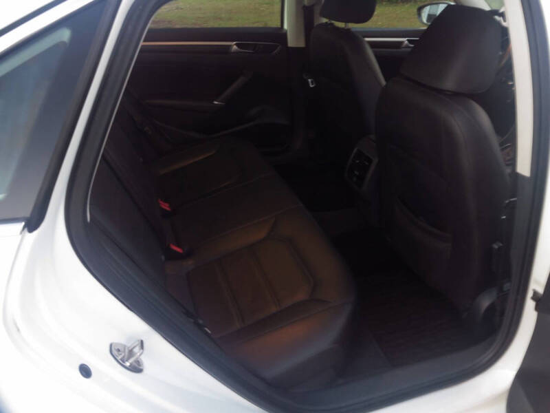 2016 Volkswagen Passat 1.8T SE