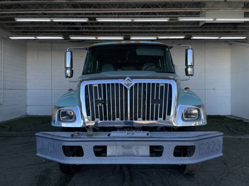 2004 International WorkStar 7400