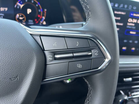 2025 Chevrolet Suburban LS