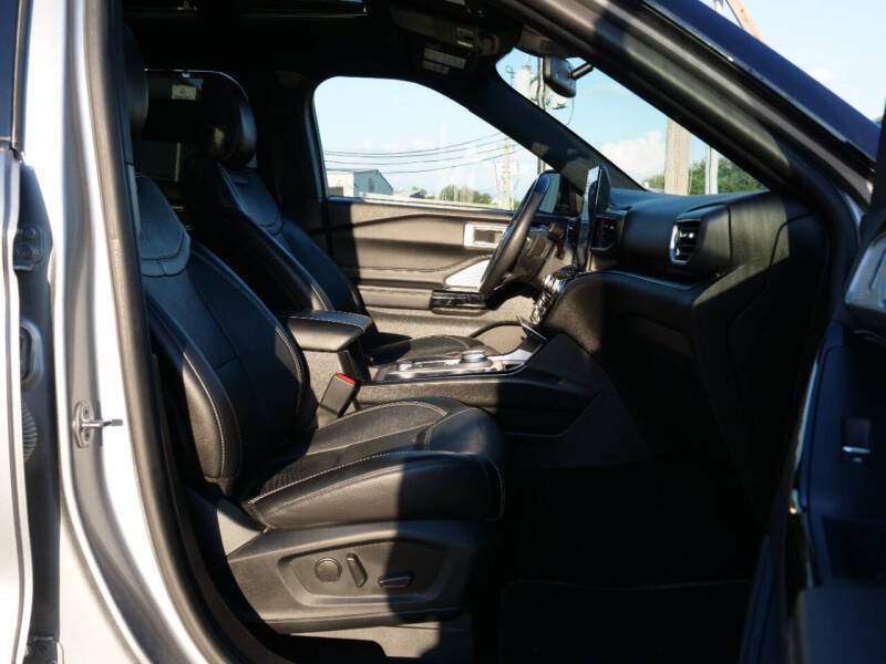 2022 Ford Explorer ST