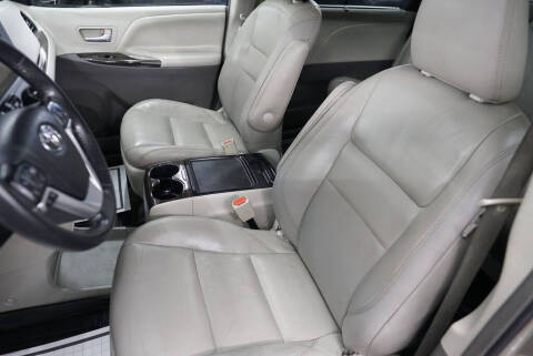 2016 Toyota Sienna