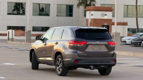 2018 Toyota Highlander LE