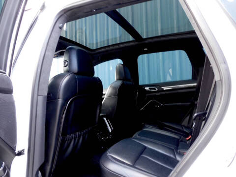 2014 Porsche Cayenne GTS