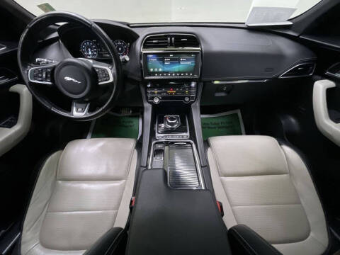 2020 Jaguar F-PACE 25t R-Sport