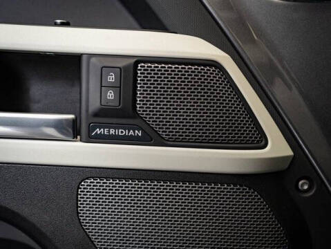 2020 Land Rover Defender 110 SE