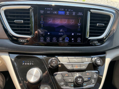 2017 Chrysler Pacifica Touring Plus