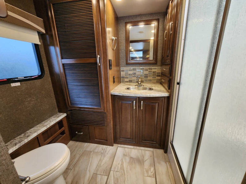 2017 Thor Motor Coach ARIA 3901