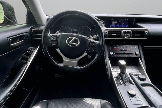 2017 Lexus IS 300