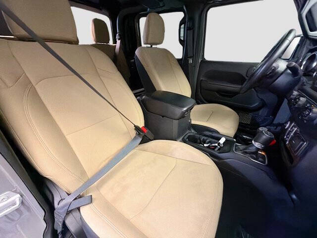 2022 Jeep Gladiator Sport