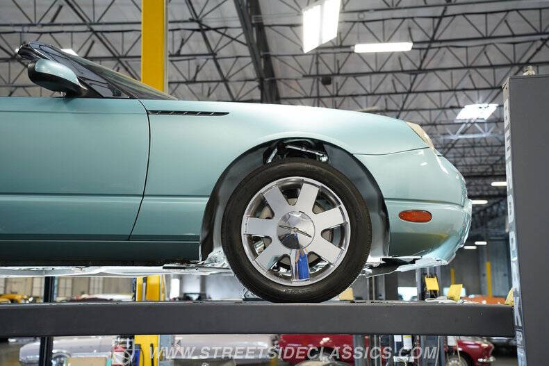 2002 Ford Thunderbird Deluxe