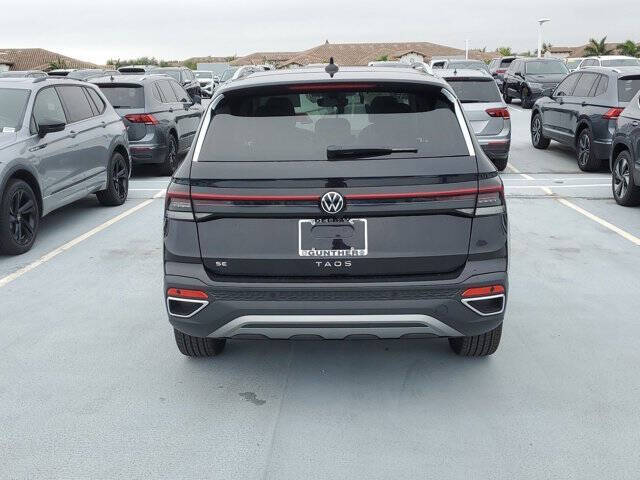 2025 Volkswagen Taos SE