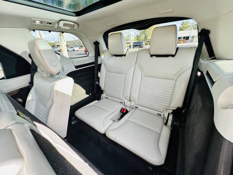 2017 Land Rover Discovery HSE Luxury