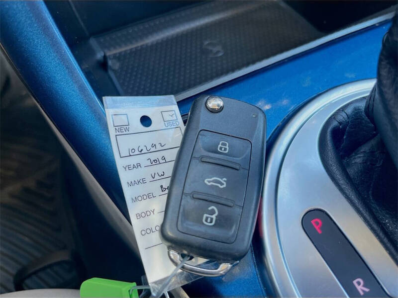 2019 Volkswagen Beetle 2.0T SE