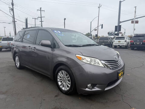 2015 Toyota Sienna XLE Premium 8-Passenger