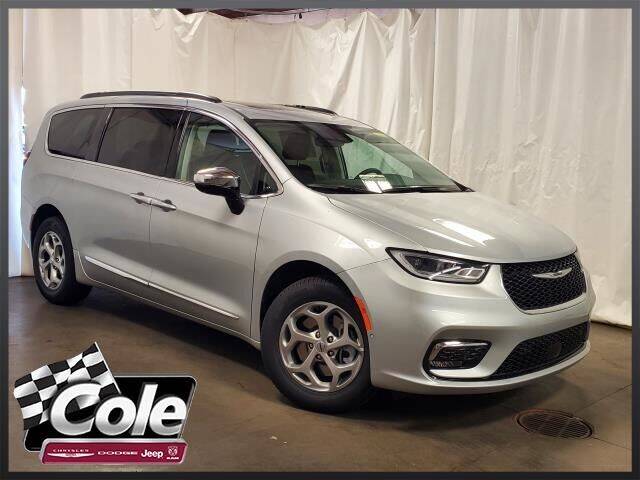 2023 Chrysler Pacifica for sale at COLE Automotive in Kalamazoo MI