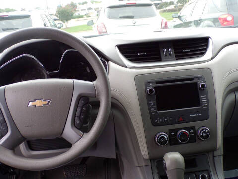 2017 Chevrolet Traverse LS