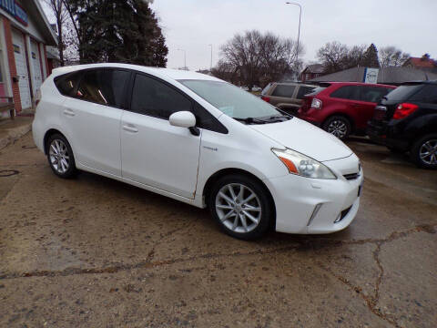 2013 Toyota Prius v Five