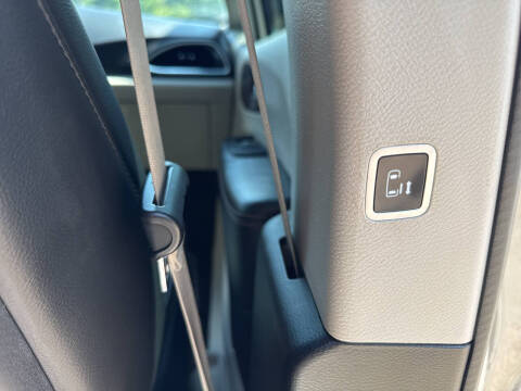 2017 Chrysler Pacifica Touring-L Plus