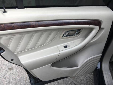 2011 Ford Taurus Limited