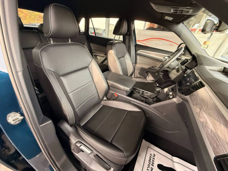 2023 Volkswagen Atlas Cross Sport V6 SE 4Motion