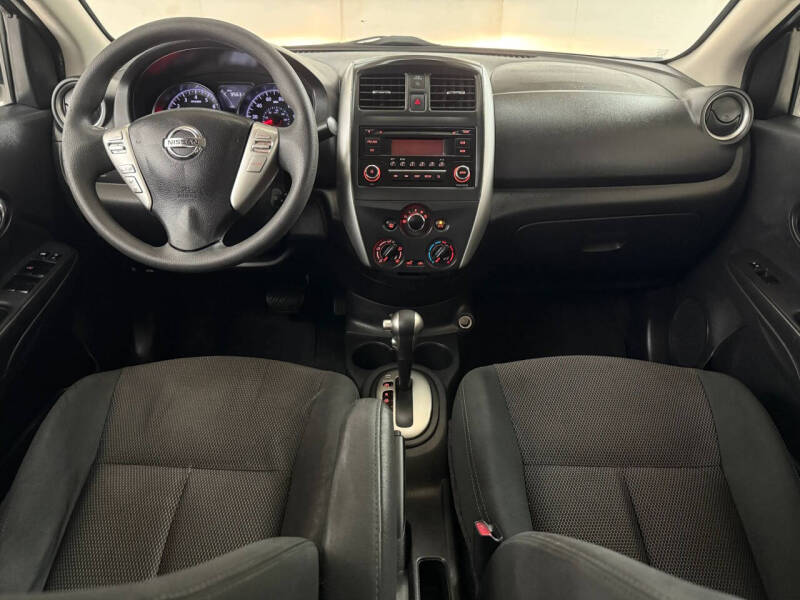 2017 Nissan Versa 1.6 S