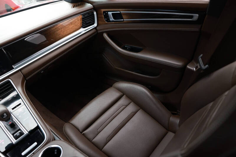 2019 Porsche Panamera
