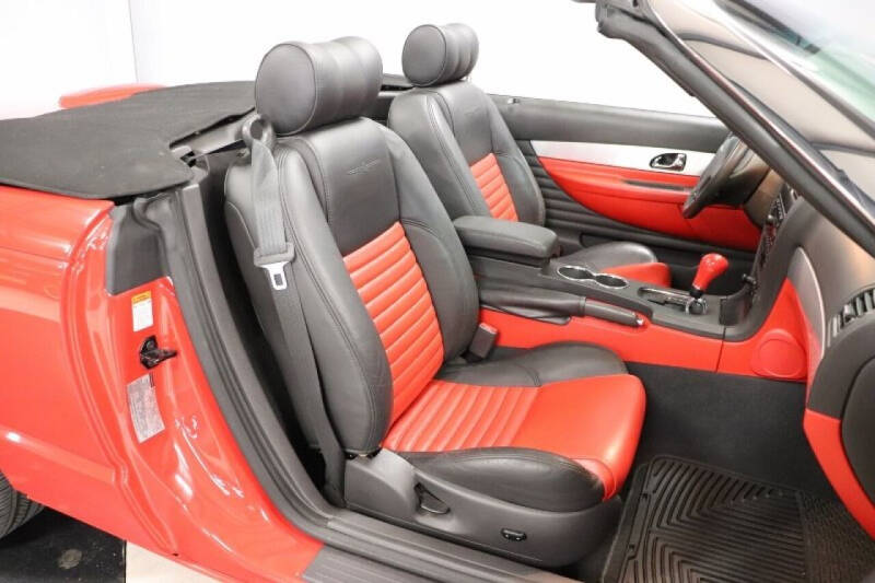 2002 Ford Thunderbird