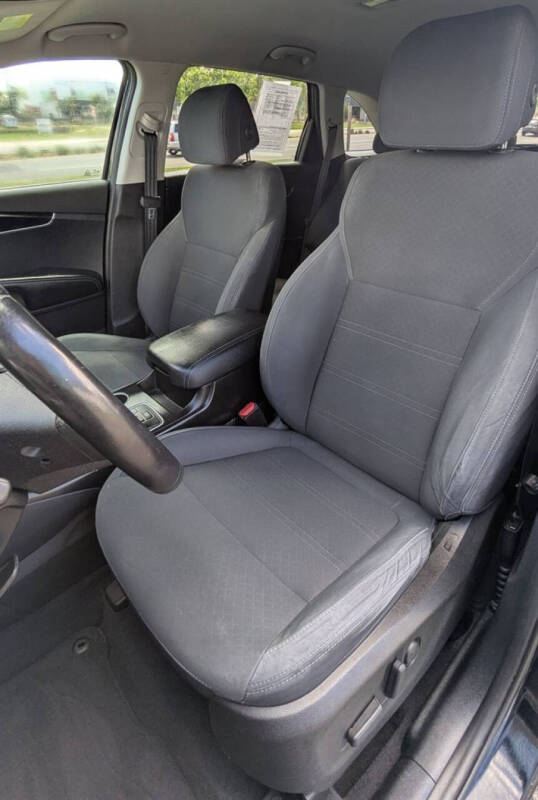 2017 Kia Sorento LX