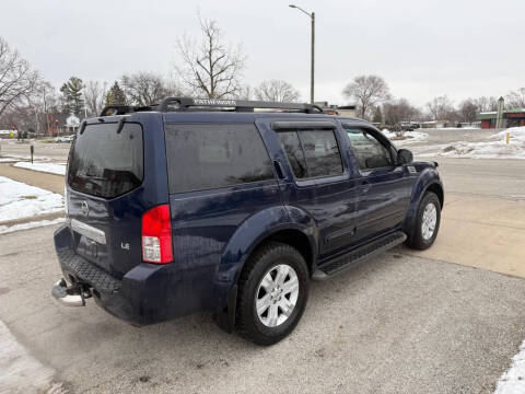 2006 Nissan Pathfinder LE