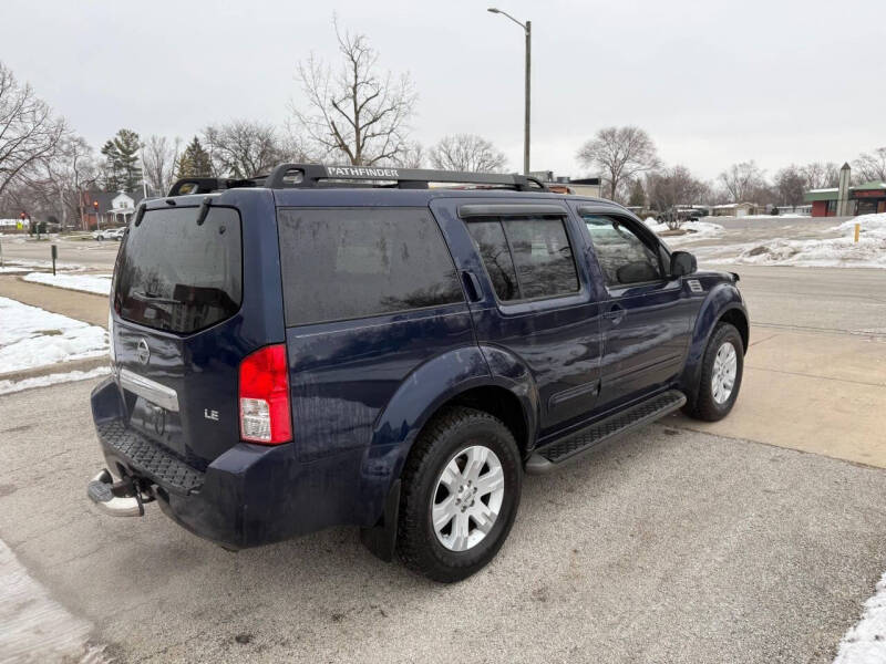 2006 Nissan Pathfinder LE