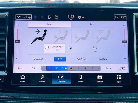 2023 Chrysler Pacifica Touring