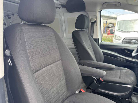 2020 Mercedes-Benz Metris