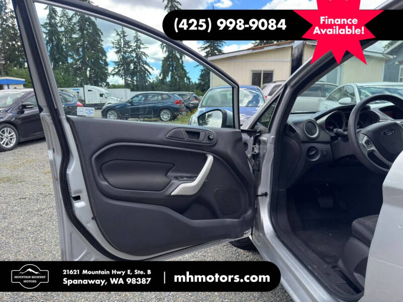 2013 Ford Fiesta SE