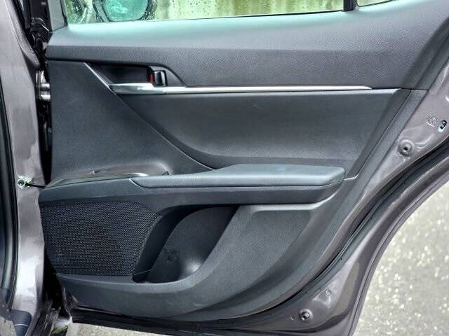 2022 Toyota Camry LE