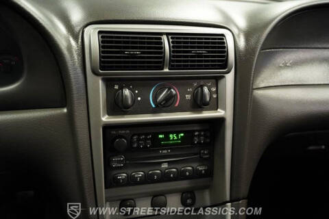 2004 Ford Mustang GT Deluxe