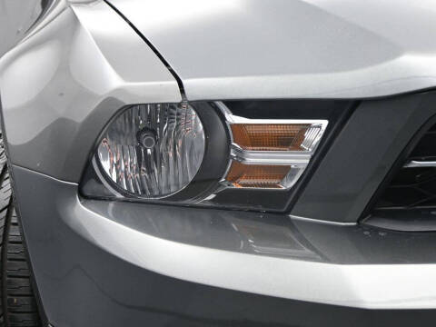 2011 Ford Mustang V6