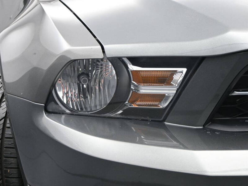 2011 Ford Mustang V6