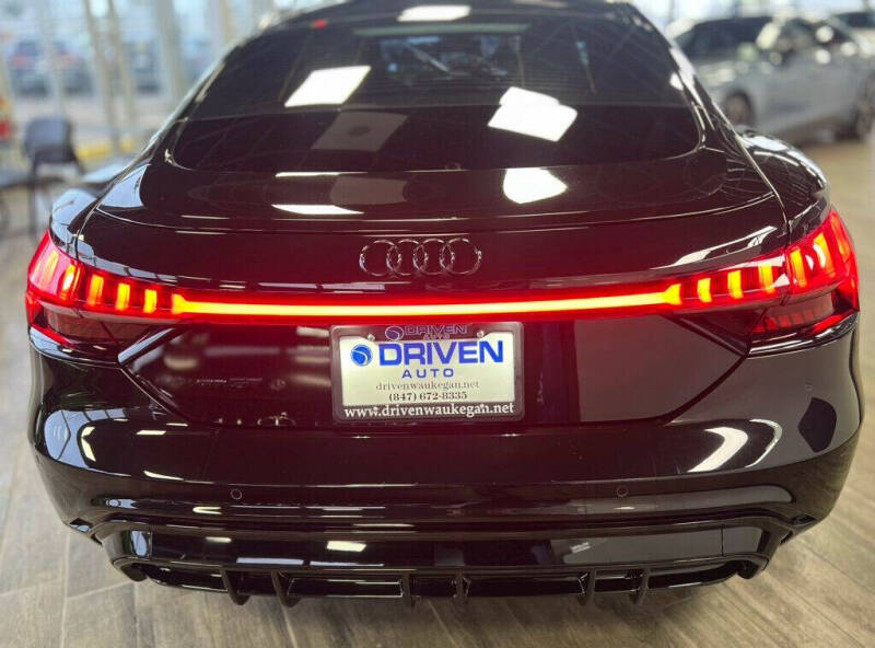 2022 Audi e-tron GT quattro Prestige