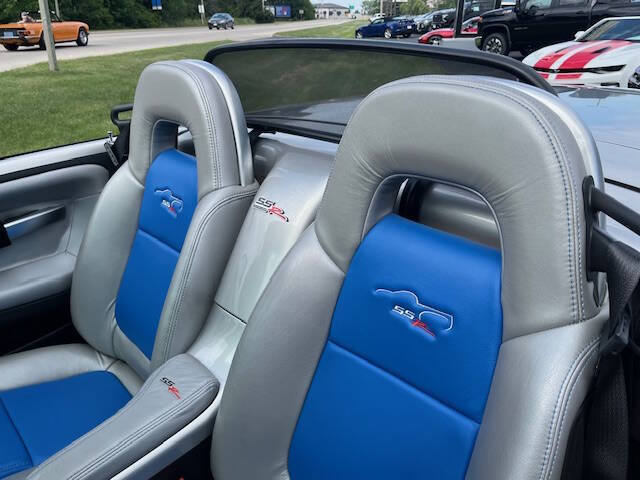 2004 Chevrolet SSR LS