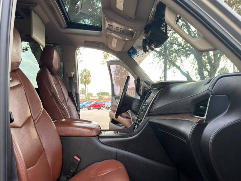 2017 Cadillac Escalade ESV Premium Luxury