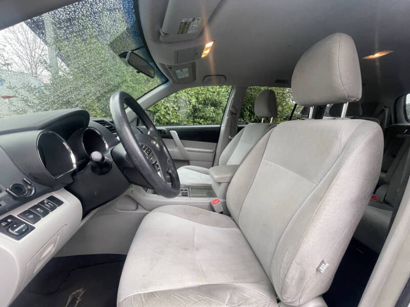 2013 Toyota Highlander Plus