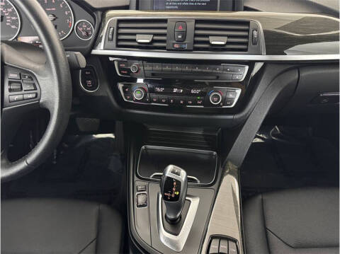 2018 BMW 3 Series 320i