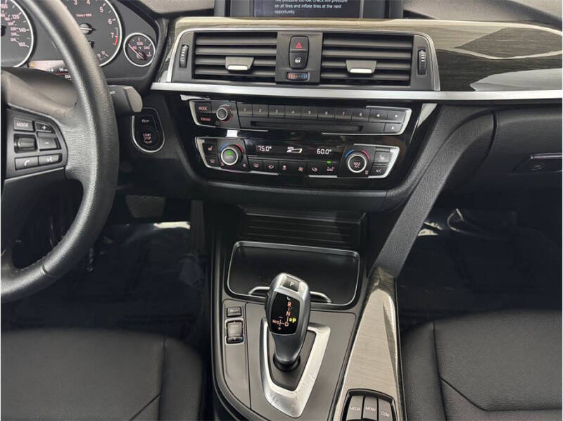 2018 BMW 3 Series 320i