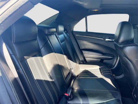 2022 Chrysler 300 S V6