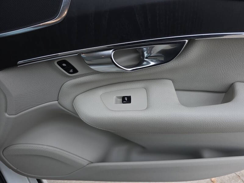 2020 Volvo XC90 T5 Momentum