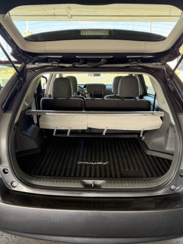 2014 Toyota Prius v Five