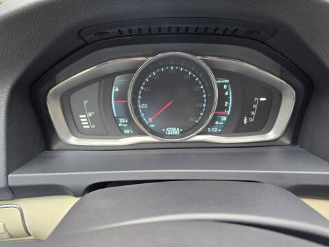 2014 Volvo S60 T5 Platinum